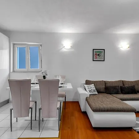 Ivo Apartment Makarska