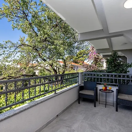 Apartment Ivo Makarska