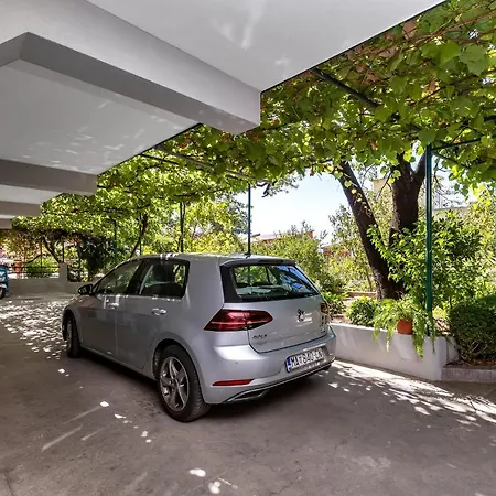 Apartment Ivo